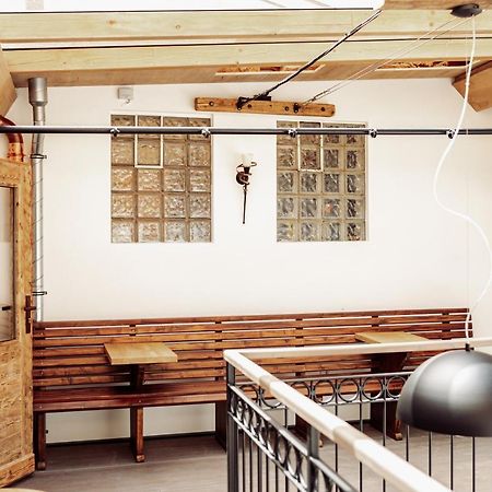 Gasthaus Zum Adler Großwallstadt Dış mekan fotoğraf